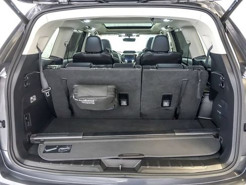 Used 2022 Subaru Ascent Limited w/ Technology Package AWD/4WD image 32