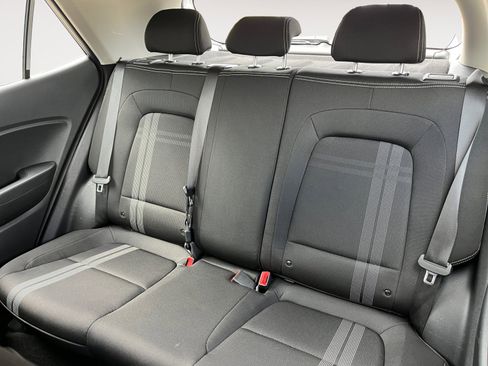 Used 2024 Hyundai Venue SEL image 13