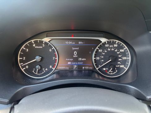 Used 2025 Nissan Altima 2.5 SV FWD image 41