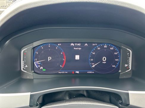 Used 2021 Volkswagen Atlas SEL Premium image 30