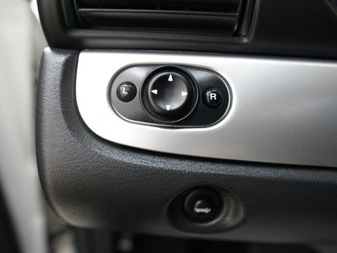 Used 2005 Chrysler Sebring Touring image 20