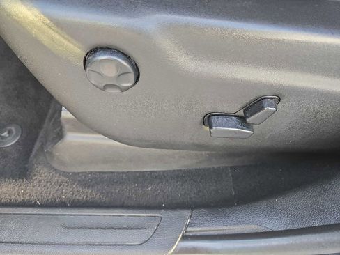 Used 2019 Dodge Durango SXT image 16