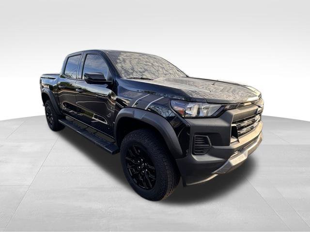 Used 2024 Chevrolet Colorado Trail Boss w/ Technology Package AWD/4WD image 10