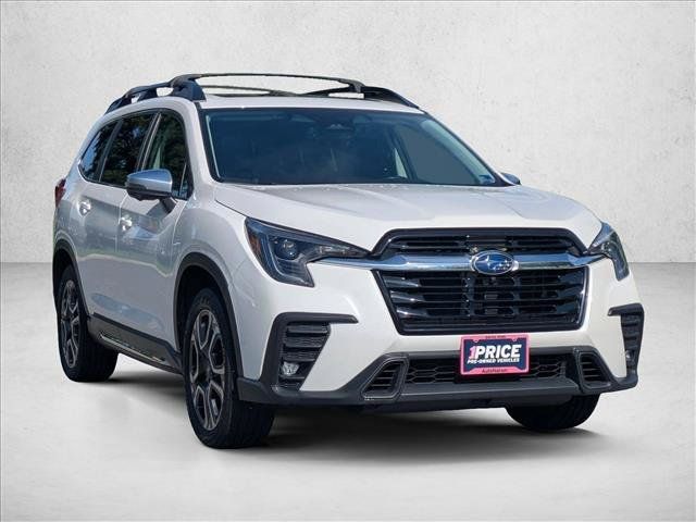 Used 2023 Subaru Ascent Limited w/ Technology Package AWD/4WD image 3