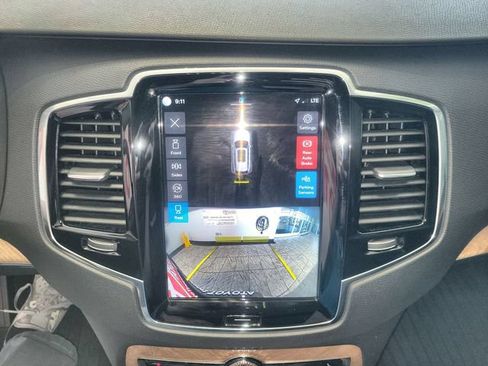 Used 2023 Volvo XC90 B6 Plus w/ Protection Package Premier AWD/4WD image 17
