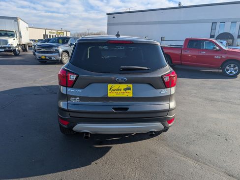 Used 2019 Ford Escape SE image 7