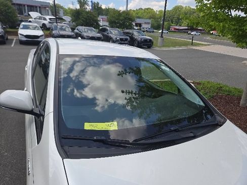 Used 2018 Toyota Prius Three Touring FWD image 7