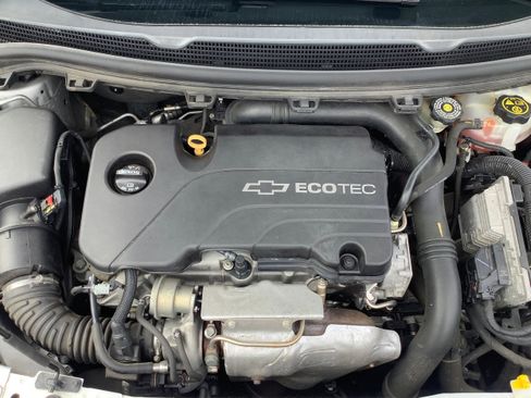 Used 2017 Chevrolet Cruze LT w/ Convenience Package image 9