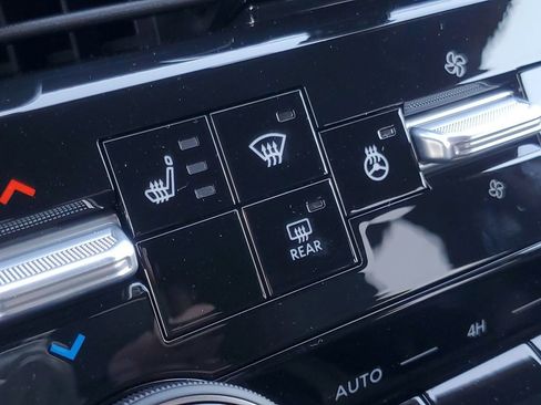 New 2026 Nissan Armada SL w/ Captain's Chari Seat Package image 25