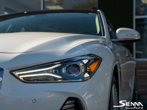 Used 2021 Genesis G70 2.0T w/ Elite Package image 6