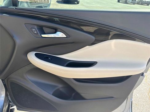 Used 2020 Buick Envision Essence image 26