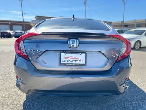 Used 2018 Honda Civic EX-L image 11