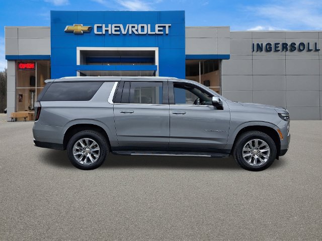 Used 2026 Chevrolet Suburban Premier AWD/4WD image 27