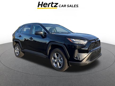 Used 2025 Toyota RAV4 LE image 1