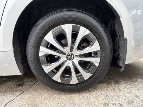 Used 2021 Toyota Corolla LE FWD image 10