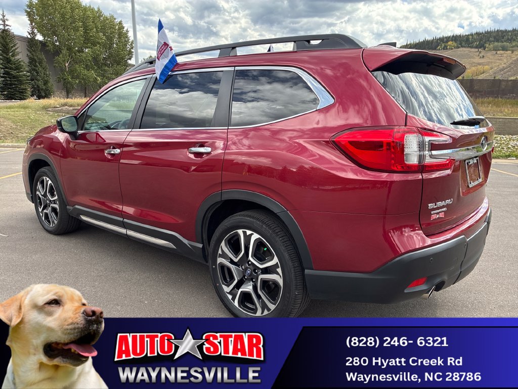 Used 2025 Subaru Ascent Touring w/ Popular Package #2 AWD/4WD image 4
