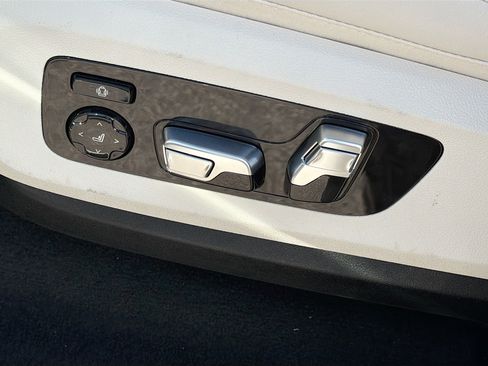 New 2026 BMW X7 xDrive40i w/ Executive Package image 27