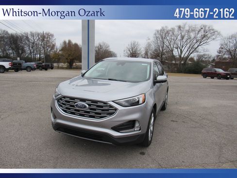 Used 2024 Ford Edge Titanium image 2