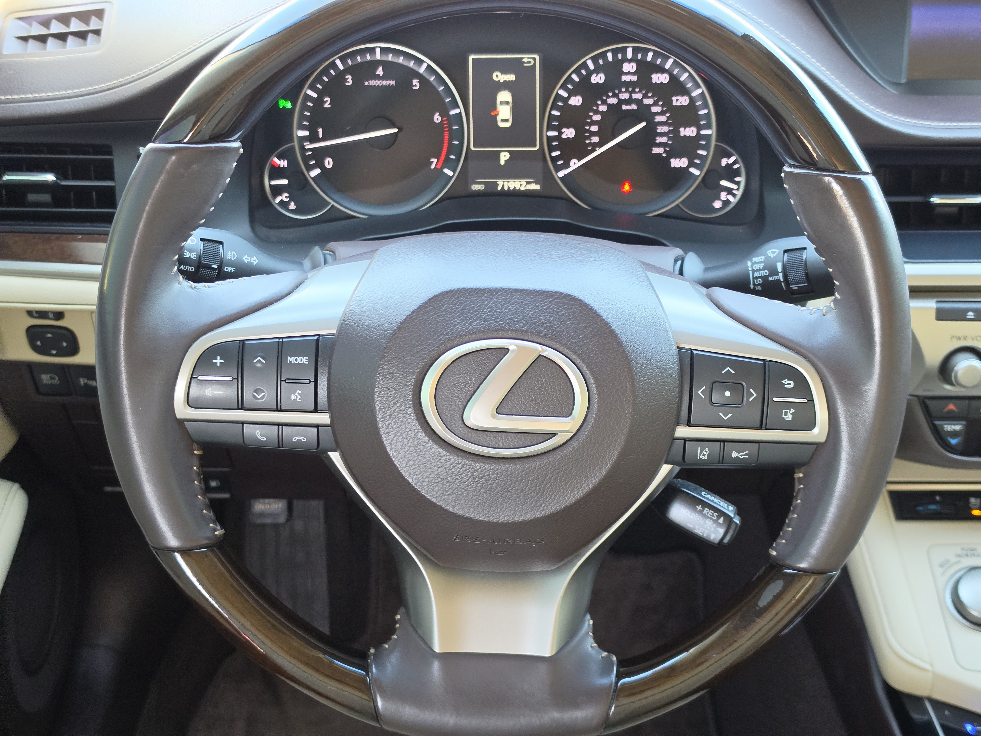 Used 2016 Lexus ES 350 w/ Premium Package w/Wood Trim FWD image 16