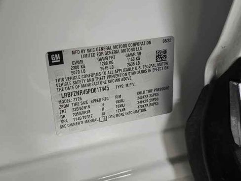 Used 2023 Buick Envision Essence image 33