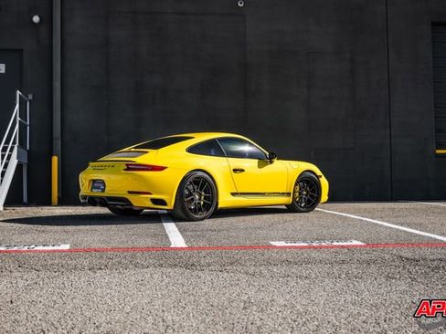 Used 2018 Porsche 911 Carrera T image 19