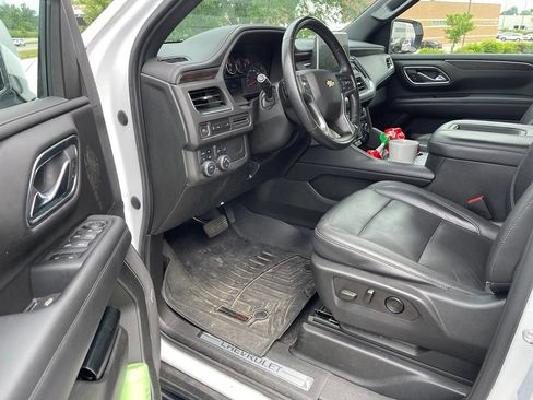 Used 2021 Chevrolet Suburban LT AWD/4WD image 5