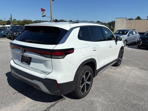 New 2025 Volkswagen Tiguan SE image 6