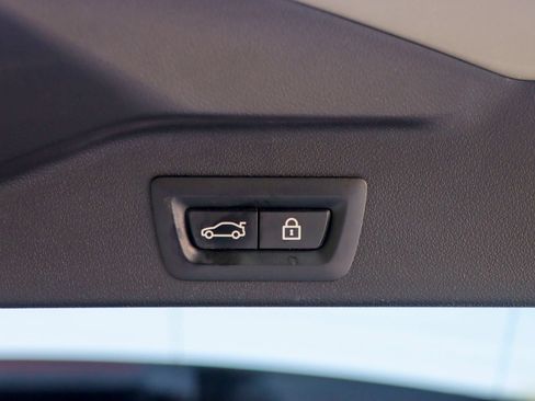 Used 2019 BMW X5 xDrive40i w/ Luxury Seating Package AWD/4WD image 25