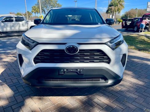 Used 2025 Toyota RAV4 LE image 9