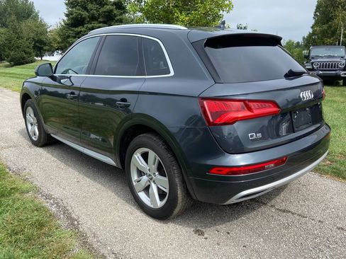 Used 2019 Audi Q5 2.0T Premium w/ Convenience Package AWD/4WD image 3
