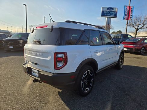 Used 2023 Ford Bronco Sport Outer Banks image 4