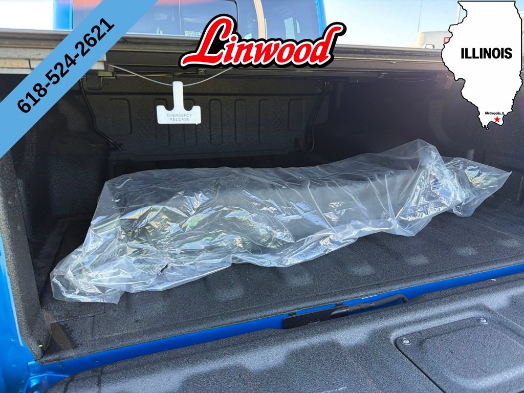 Used 2025 Jeep Gladiator Sport AWD/4WD image 7