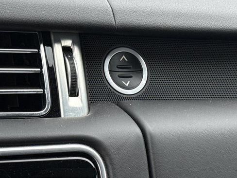 Used 2020 Land Rover Range Rover HSE image 36