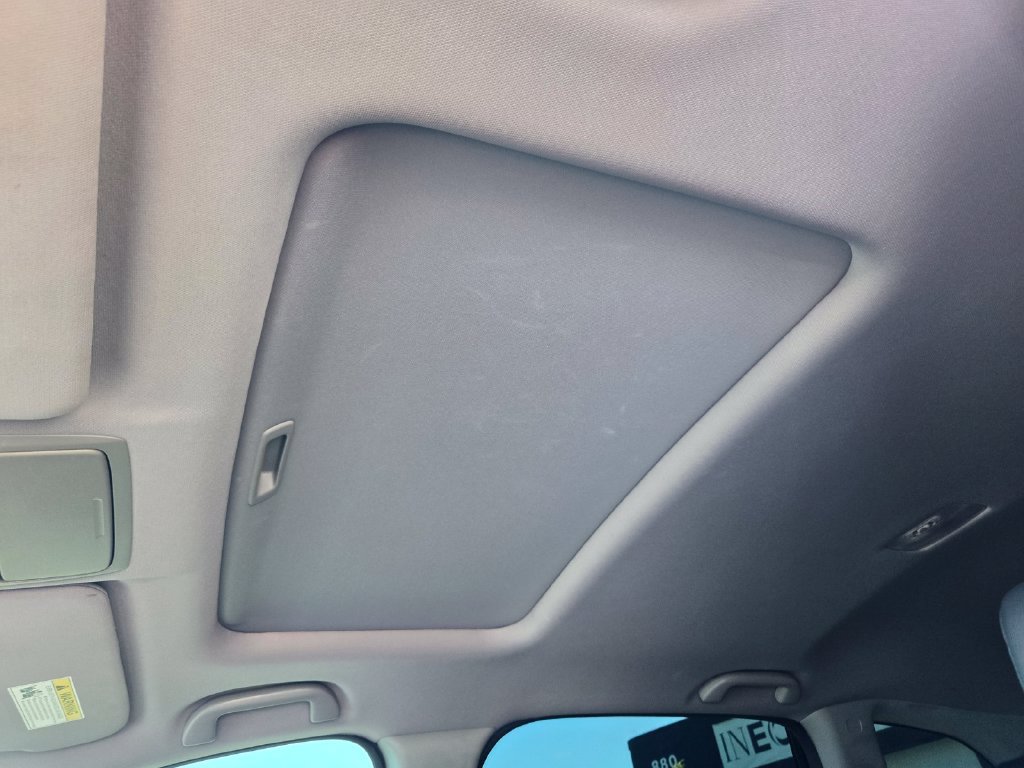 Used 2018 Honda CR-V Touring image 12