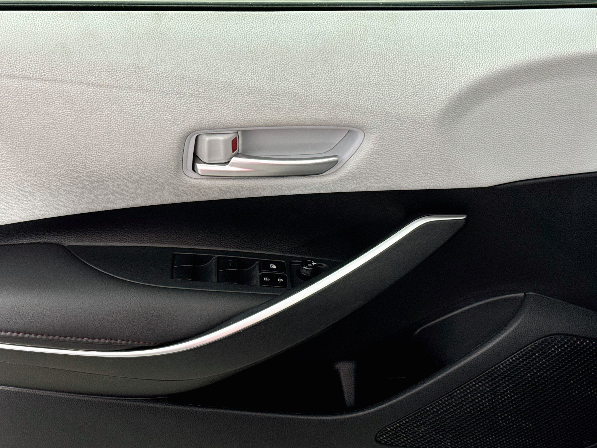 Certified 2023 Toyota Corolla SE FWD image 17