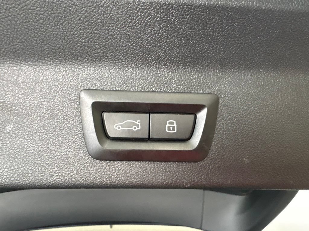 Certified 2024 BMW X3 sDrive30i w/ Convenience Package RWD image 33