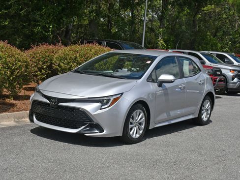 Used 2025 Toyota Corolla SE FWD image 4
