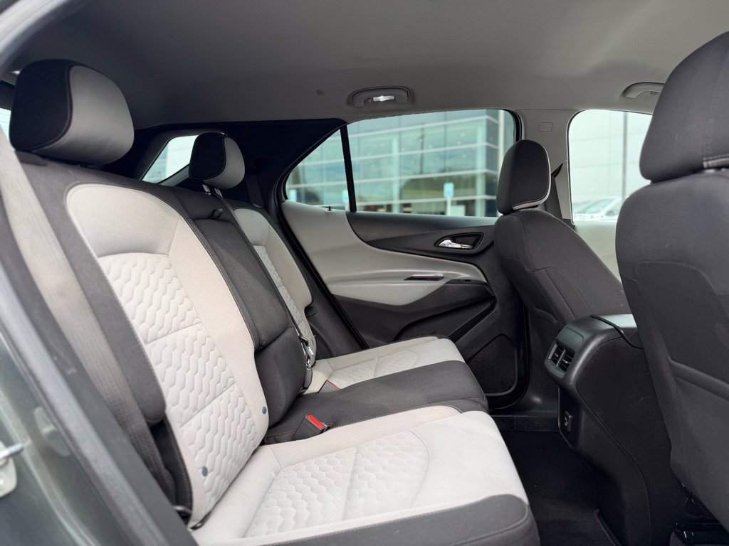 Used 2021 Chevrolet Equinox LS FWD image 11