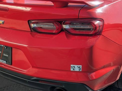 Used 2020 Chevrolet Camaro LT image 4