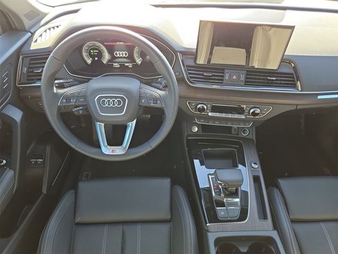 Used 2025 Audi Q5 e Premium Plus w/ Premium Plus Package image 14