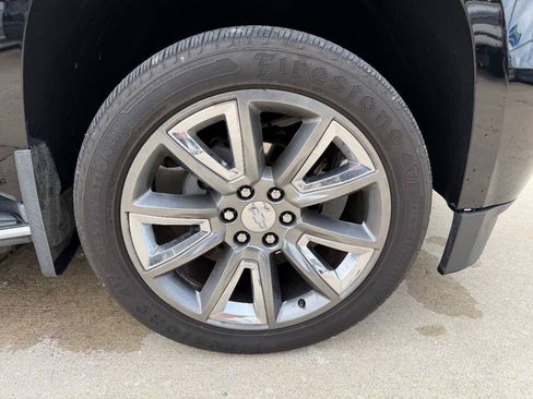 Used 2015 Chevrolet Tahoe LTZ AWD/4WD image 23