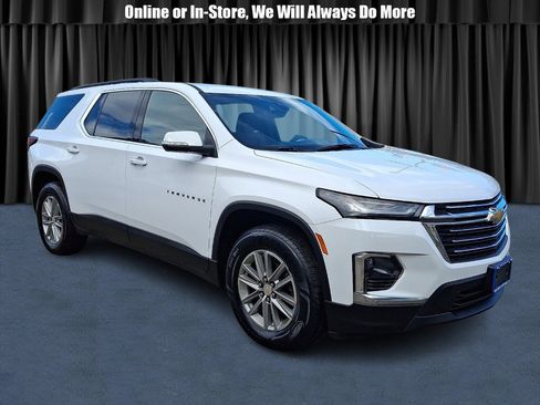 Certified 2023 Chevrolet Traverse LT image 1