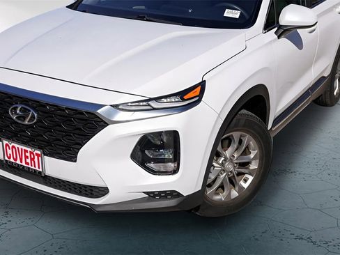 Used 2019 Hyundai Santa Fe SE image 3