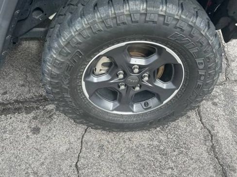 Used 2021 Jeep Wrangler Unlimited Sport AWD/4WD image 36
