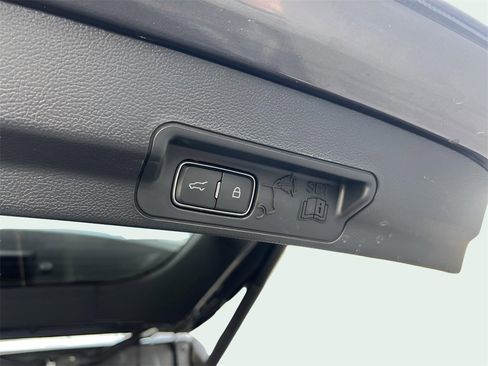 Used 2023 Ford Explorer XLT w/ Equipment Group 202A image 17