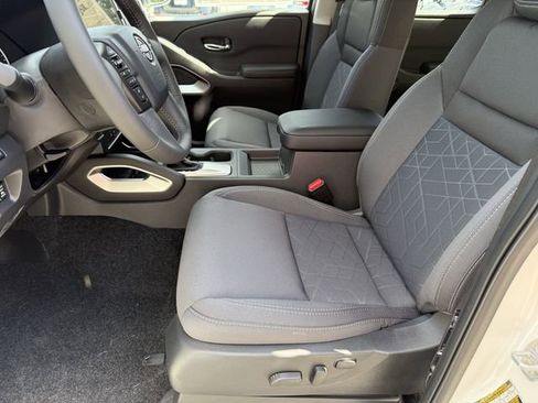 New 2025 Nissan Frontier SV w/ SV Convenience Package RWD image 22