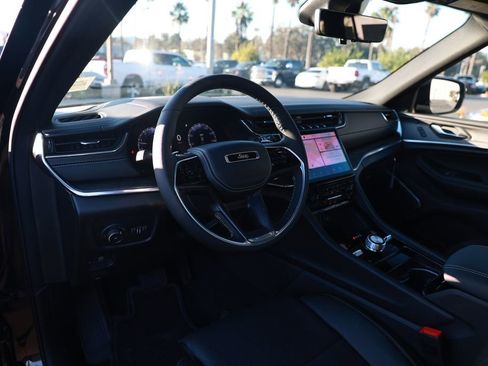 New 2025 Jeep Grand Cherokee Overland image 10