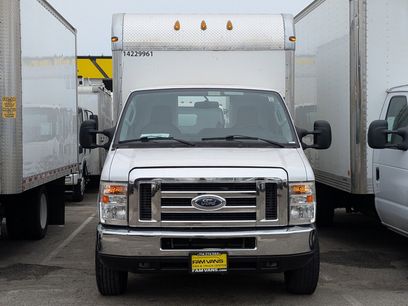 Used 2017 Ford E-350 and Econoline 350 Super Duty w/ Power Windows & Locks Group