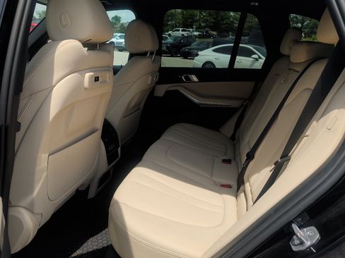 Used 2022 BMW X5 xDrive45e w/ Premium Package AWD/4WD image 11