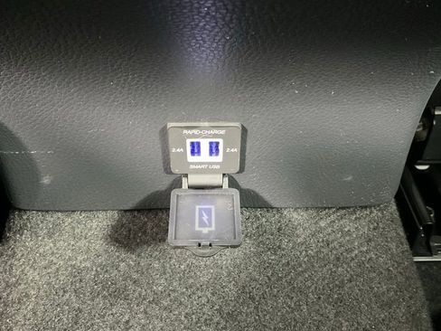 Used 2023 Toyota Camry SE image 23